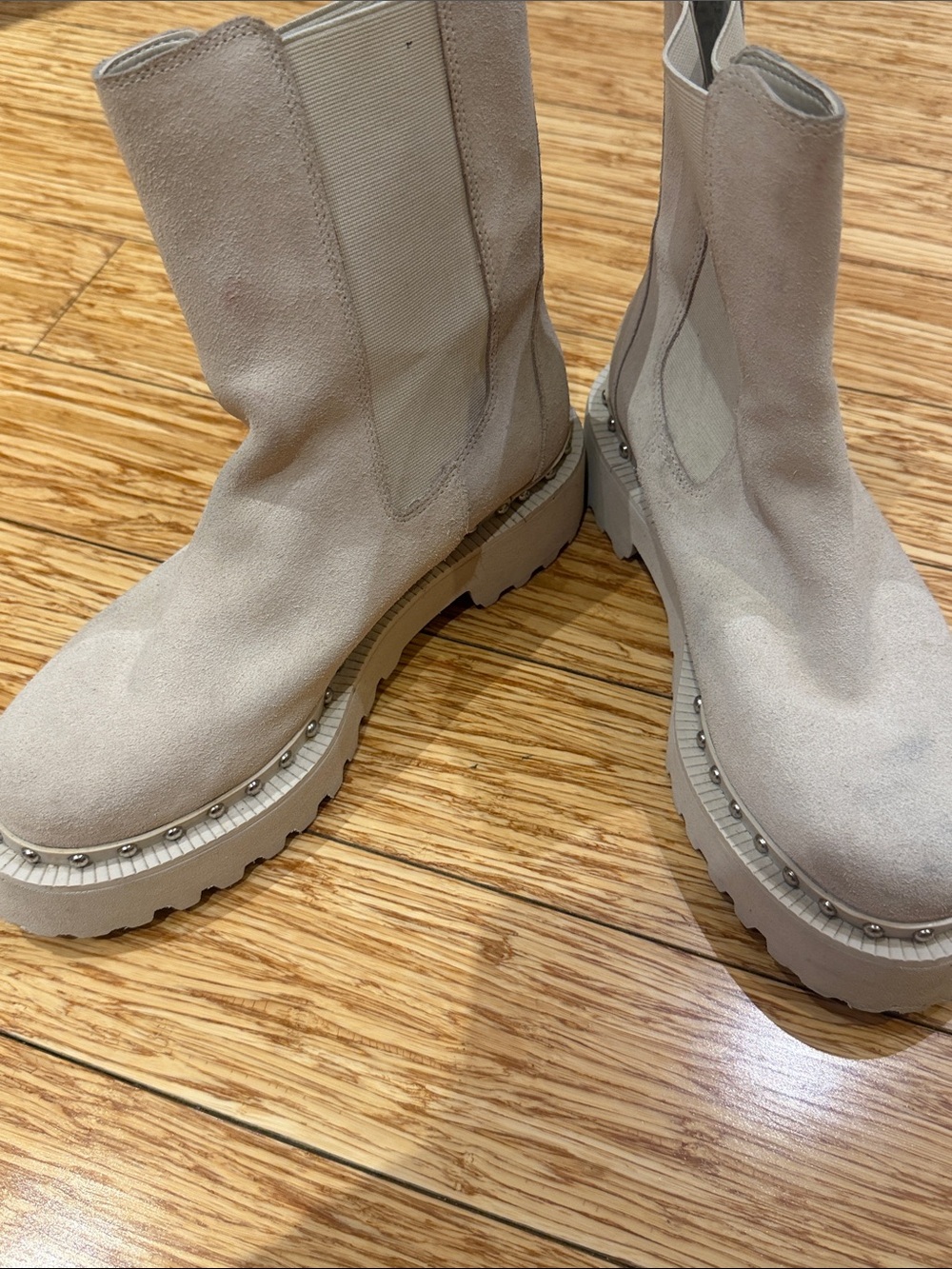 Vince Camuto Light Beige Suede Platform Chelsea Boots